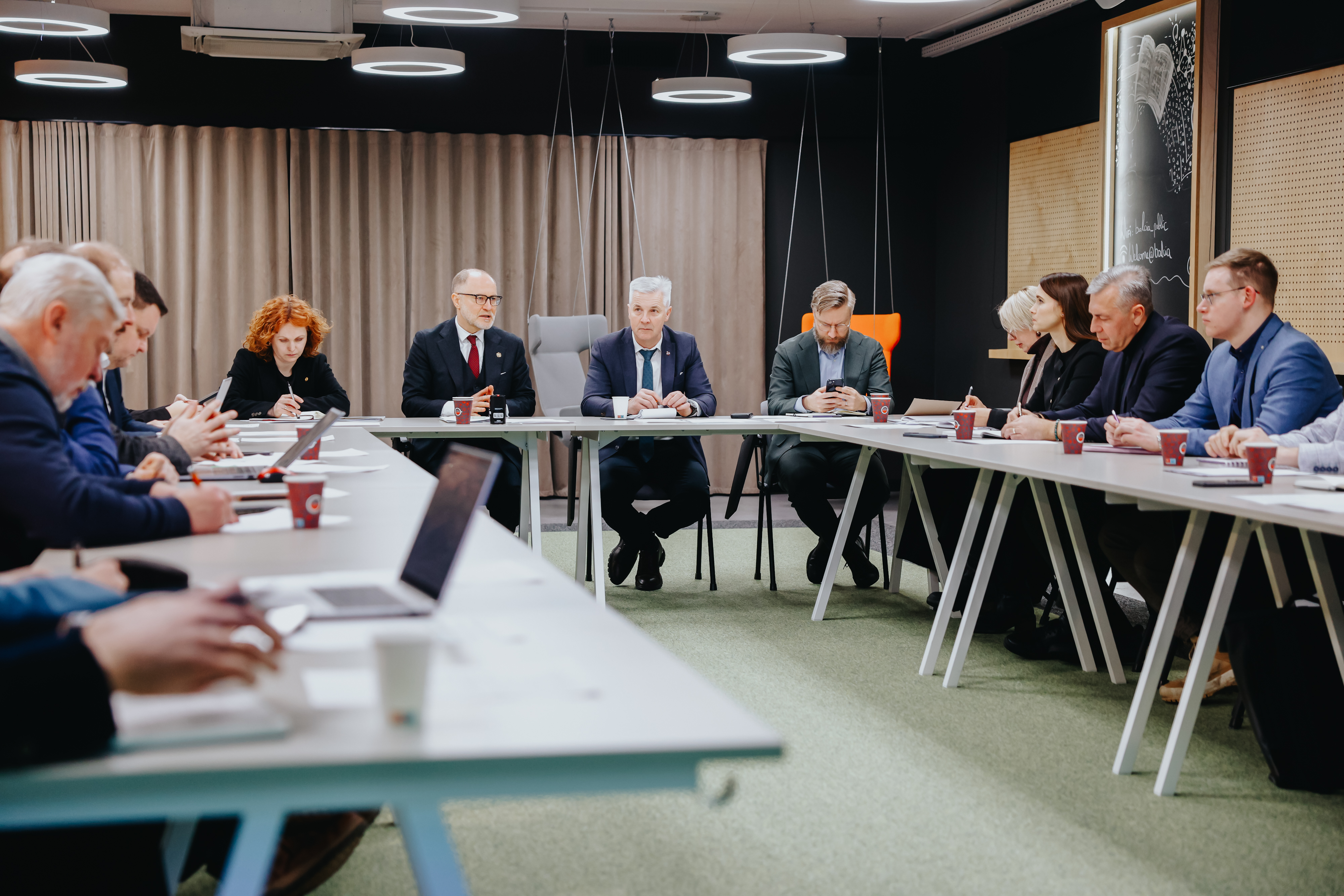 Konsultatīvās padomes sēde