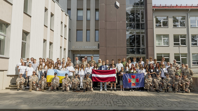 Vasaras nometnes Ukrainas karavīru bērniem atklāšana 2025. gadā